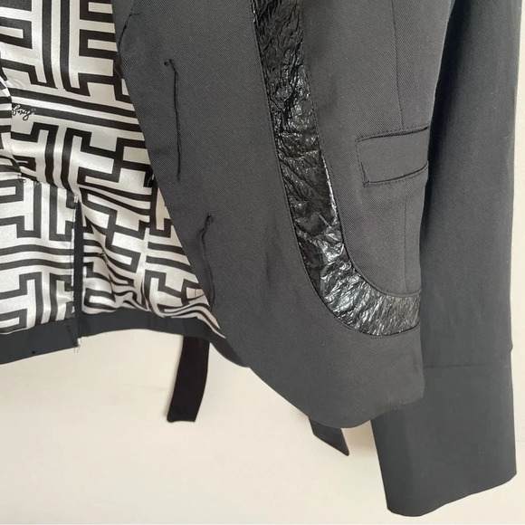 NWT Roxy black belted blazer with faux leather trims & sharp lapels S - Picture 4 of 6